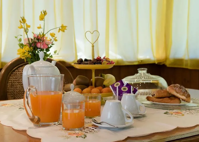 Alojamento de Acomodação e Pequeno-almoço Le Cinque Querce 3*